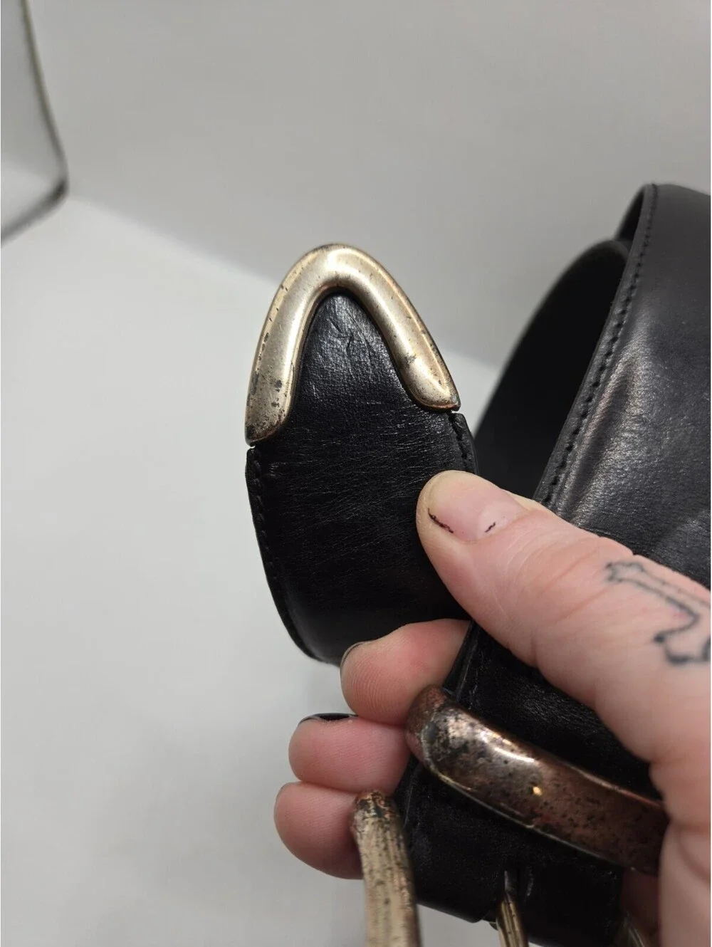 VTG Fossil Black Genuine Leather Belt Gold Horsebit Molten Abstract Buckle Sz M